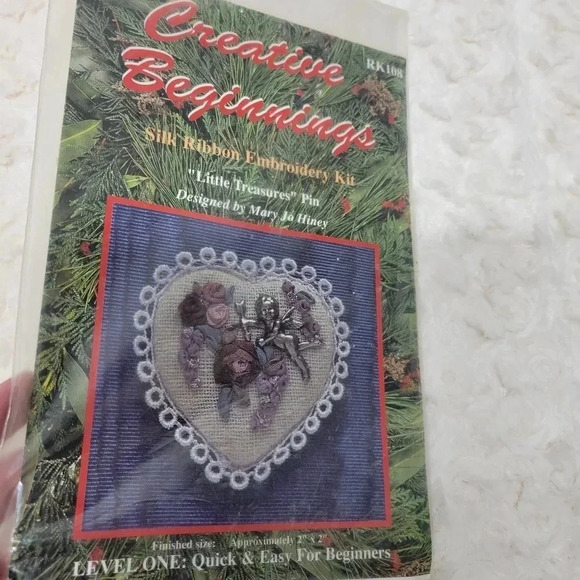 🌴5 for $25🌴 Creative Beginnings Little Treasures Pin Embroidery Kit - Picture 1 of 8